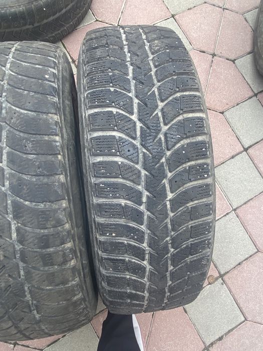Зимниe Шины “BRIDGESTONE “  235/65/R17