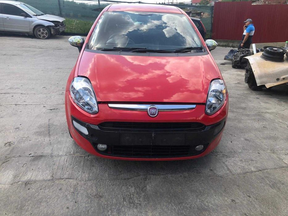 Dezmembram Fiat Punto EVO