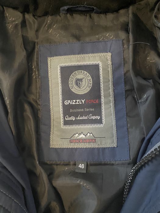 Продам пуховик синий