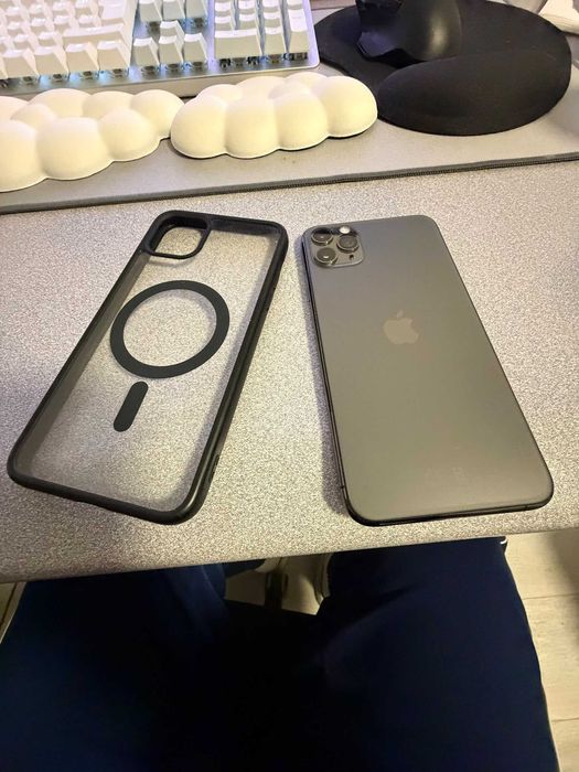 iPhone 11 Pro Max, 256GB, Matte Silver+Husa Magsafe