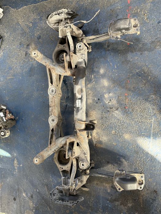 Punte spate  4x4 vw tiguan 5n passat cc b7