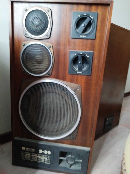 Продам колонки с90