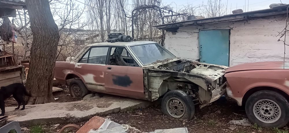 Продам Форд Гранада под восстановление или на запчасти