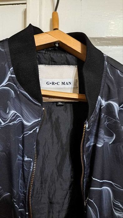 Мужская ветровка-бомбер