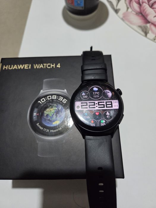 Смарт часовник Huawei watch 4