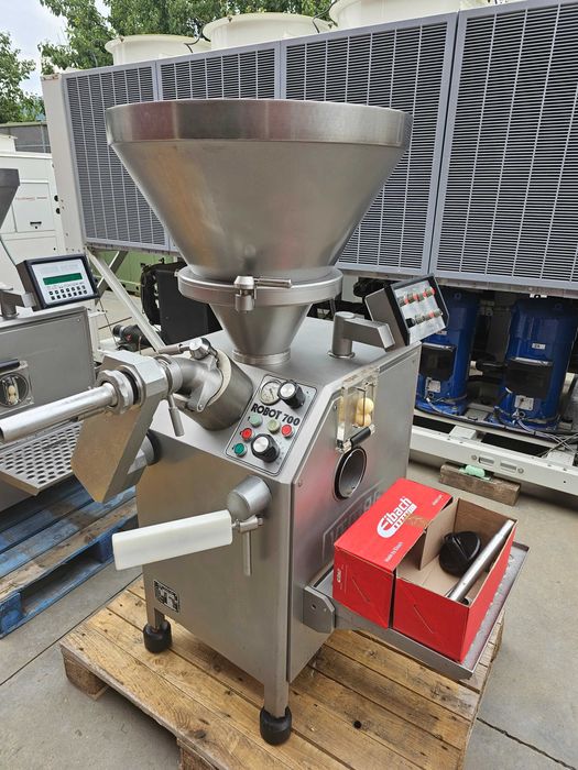 2 броя Вакуум пълначка Vemag Robot 700