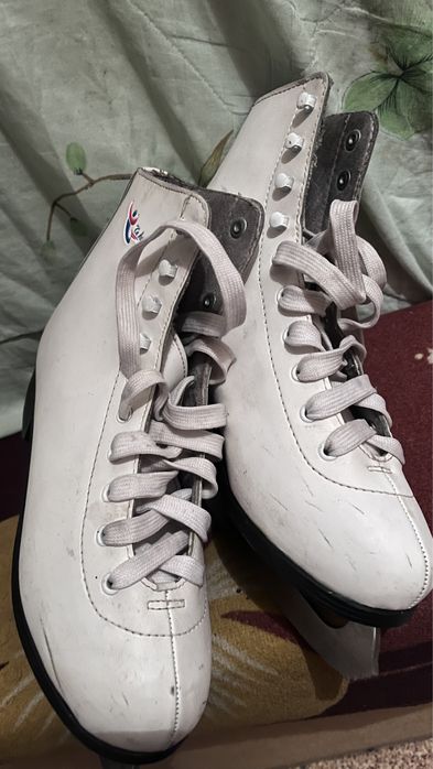 Коньки 40 размер белый