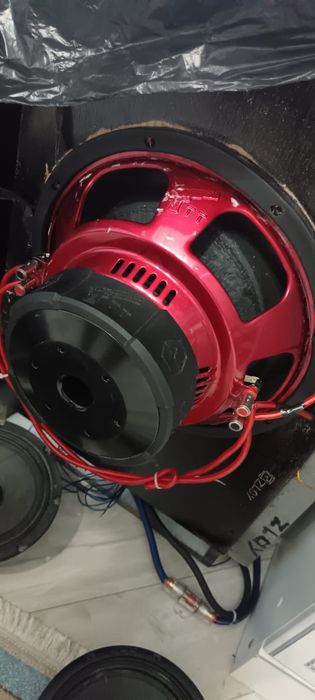 Акустика сатылад добротно ойнап тур