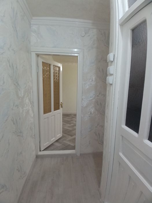 Продаётся! 2-х комнатная квартира. Микрорайон 1-остановка