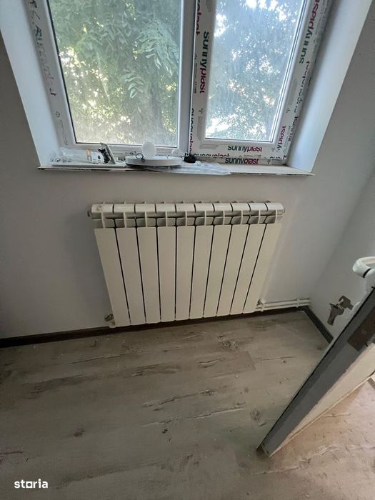 Vand Apartament Cu 2 Camere