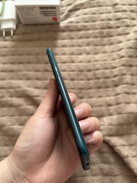 Продам смартфон Xiaomi Redmi note 9 4/128