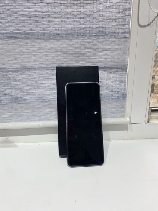 Samsung Galaxy ZFlip6 256гб