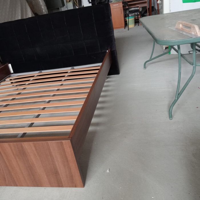 Pat 160/200 oferim si saltea contra cost