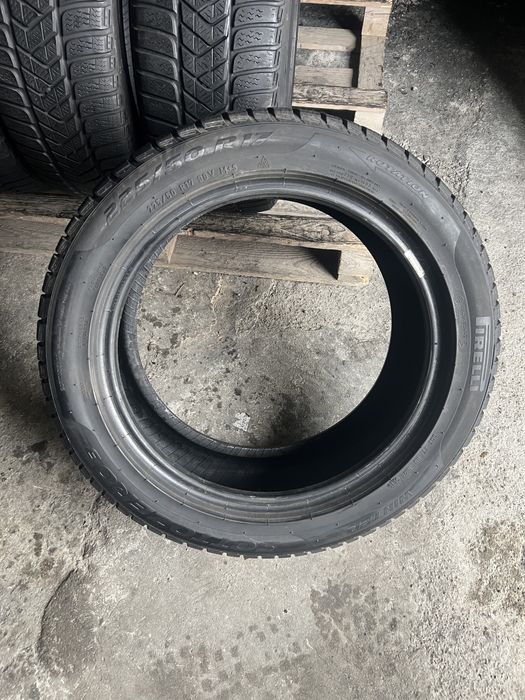 2 anvelope iarna 225/50/17 Pirelli Sottozero 3!
