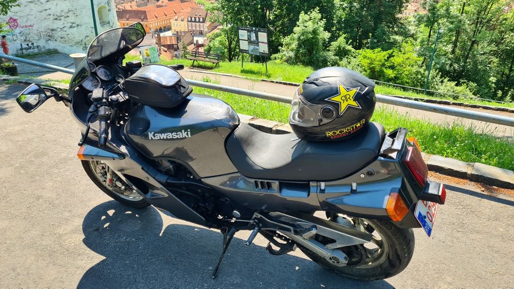 Kawasaki Ninja Gpz 1000 RX vehicul istoric