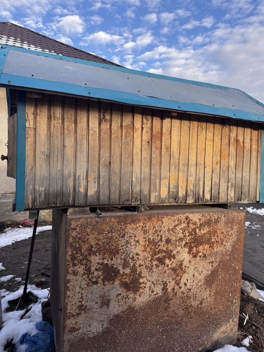 Продам теплую будку