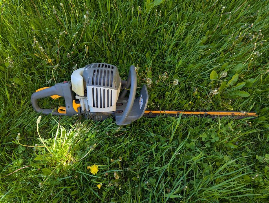 Foarfeca pentru taiat gard viu , trimmer Ryobi