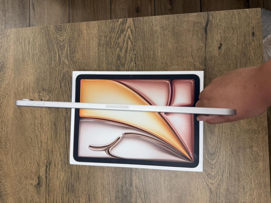 Apple iPad Air 11 - inch (M3)
