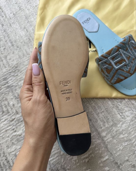 Тапочки Фенд 38 рр