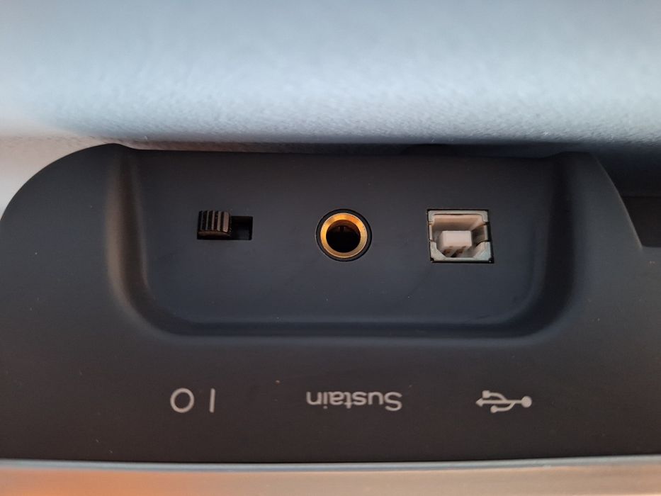 M Audio Midi Keyboard И Berhinger Mixer 2 Channel