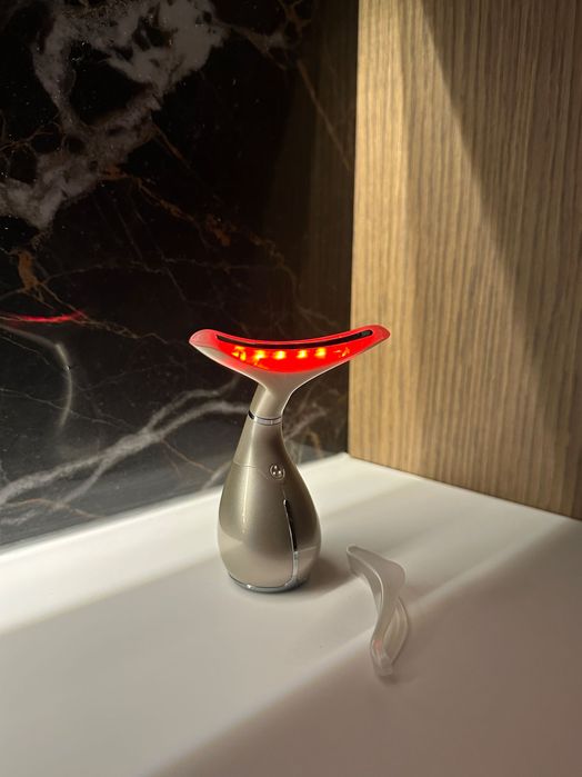 Dispozitiv facial inteligent