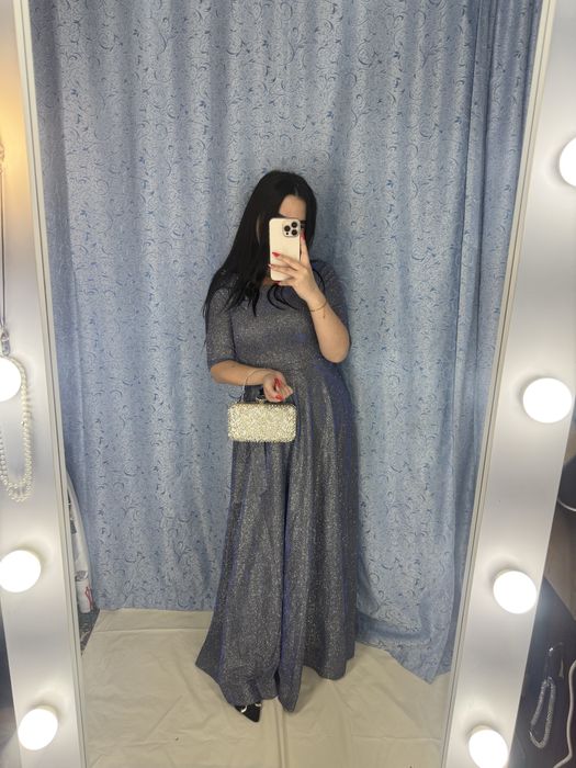 Vechirniy ko'yne sotiladi