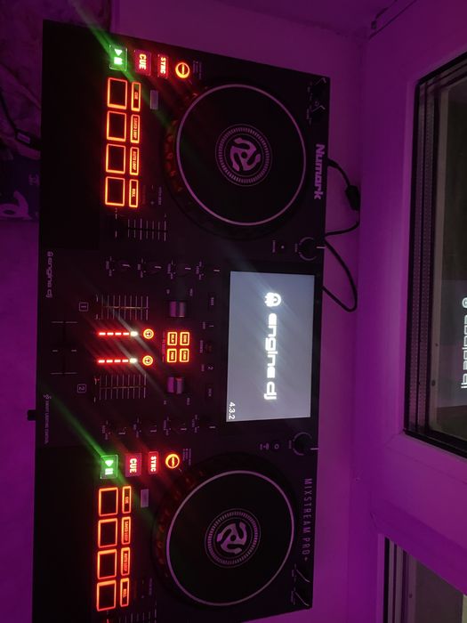 Продам диджей контроллер