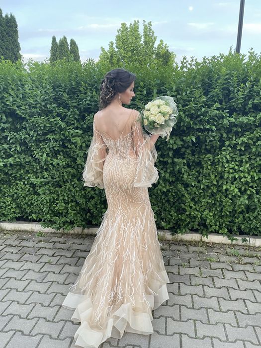 Дизайнерска бална рокля