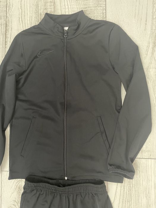 Спортен екип Nike