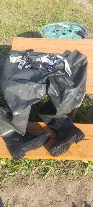 Сапоги полукомбинезон размер 42