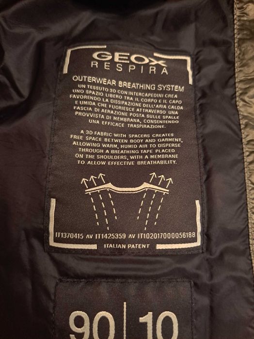 Geaca geox RESPIRE cu puf masura 50 ro ,700 ron