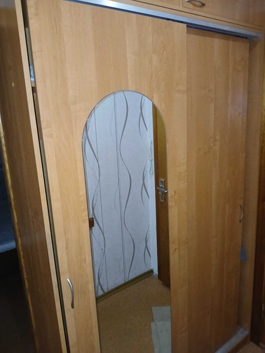 продам   шкаф   купе  зеркальный