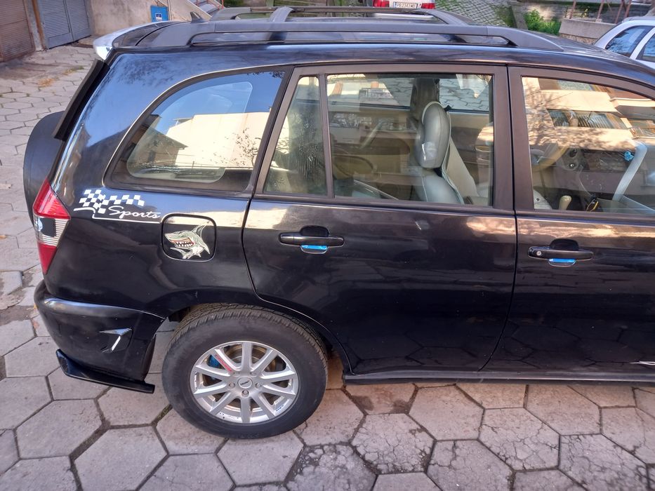 Продавам автомобил DR 5