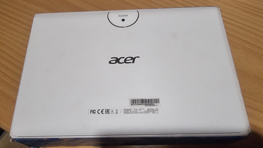 Таблет Acer iconia One10