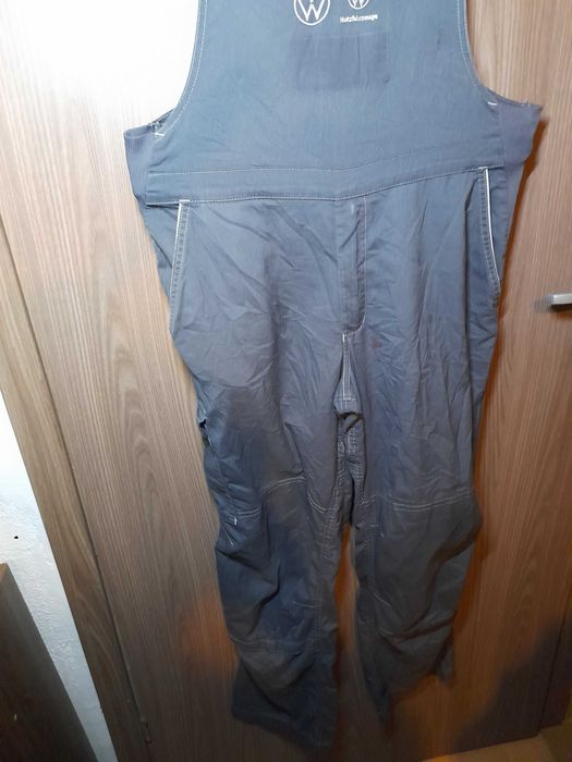 Pantaloni cu bretele , pieptar VW nr 52
