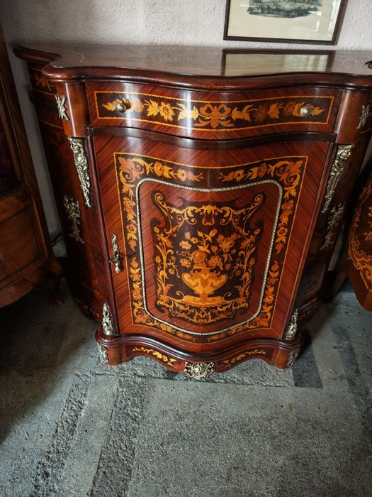 Барокова шкаф с интарзия