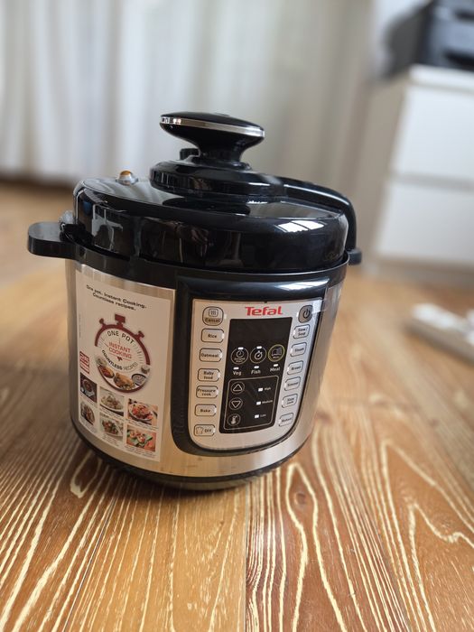 Oala sub presiune electrica Tefal One Pot NEFOLOSITA in garanție