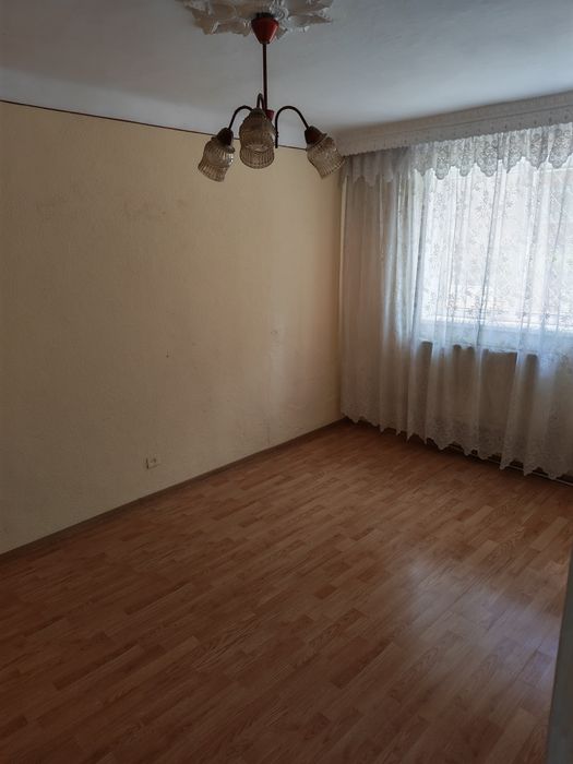 Apartament 2 camere decomandate  zona centrala