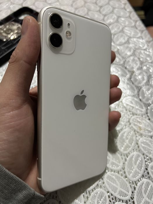 Айфон 11 в хорошем состояни