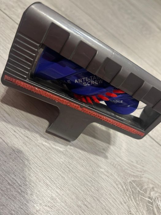 Perie anti incurcare  dyson