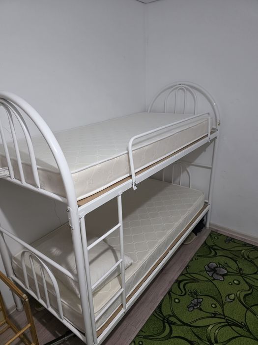 Кровать двухъярусная