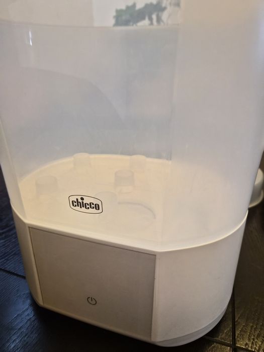 Sterilizator electric digital si uscator pentru biberoane si accesorii mici Chicco