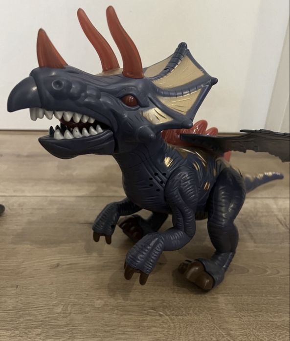Dinozauri MaRI cu sunete si lumini