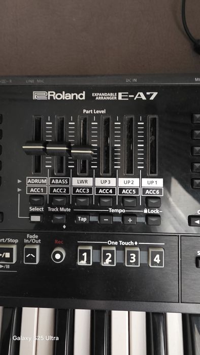 Roland EA7 сотилади