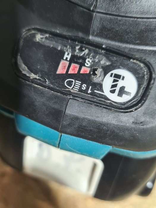 Impact pentru roti cu patrat 1000Nm Makita DTW 1002