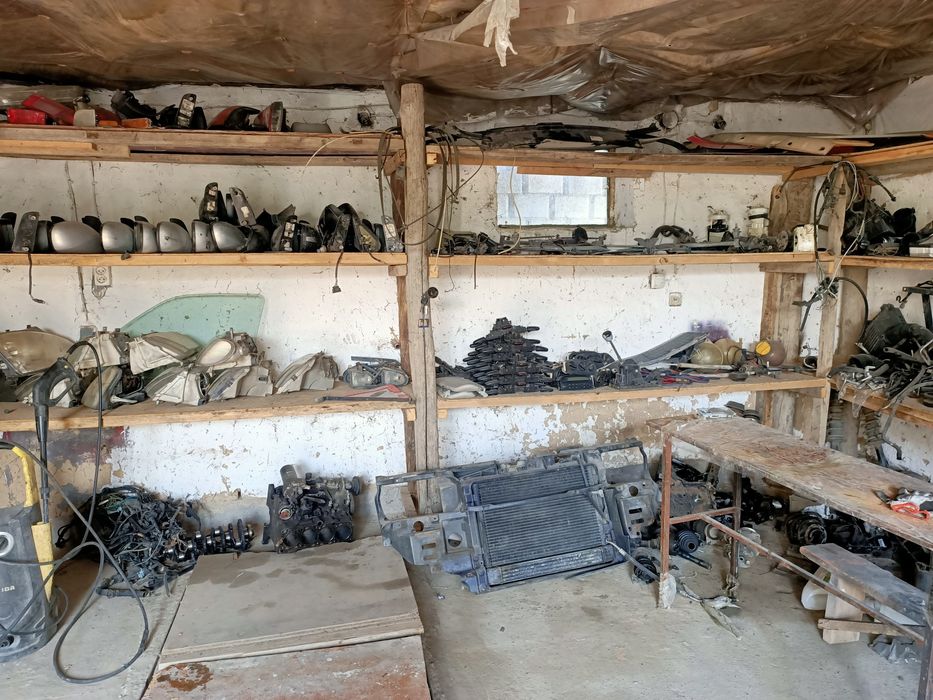 Двигатели. кузовные детали