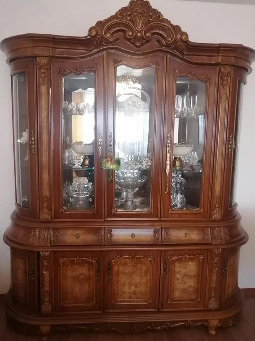 Залға арналған Сервант (витрина) сатылады