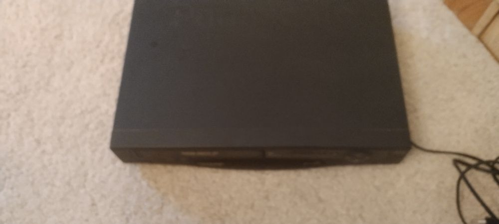 Видеомагнитофон в количестве 2-х штук. Panasonic, Supra.