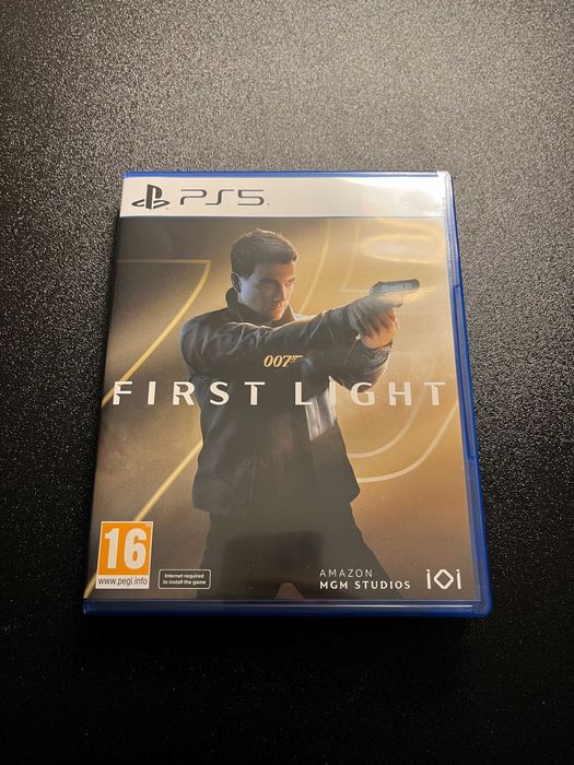 Joc 007 First Light Standard Edition PS5
