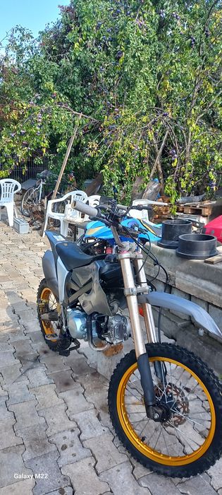 Vand Cross și atv 125 cc